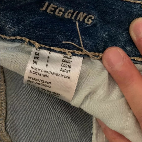 American Eagle Distressed Jeggings size 4short - Picture 2 of 4